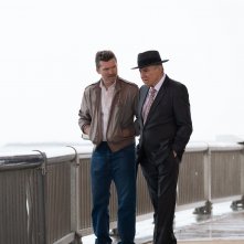 Lansky: Sam Worthington e Harvey Keitel in una scena del film