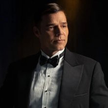 Palm Royale: Ricky Martin in uno scatto della serie