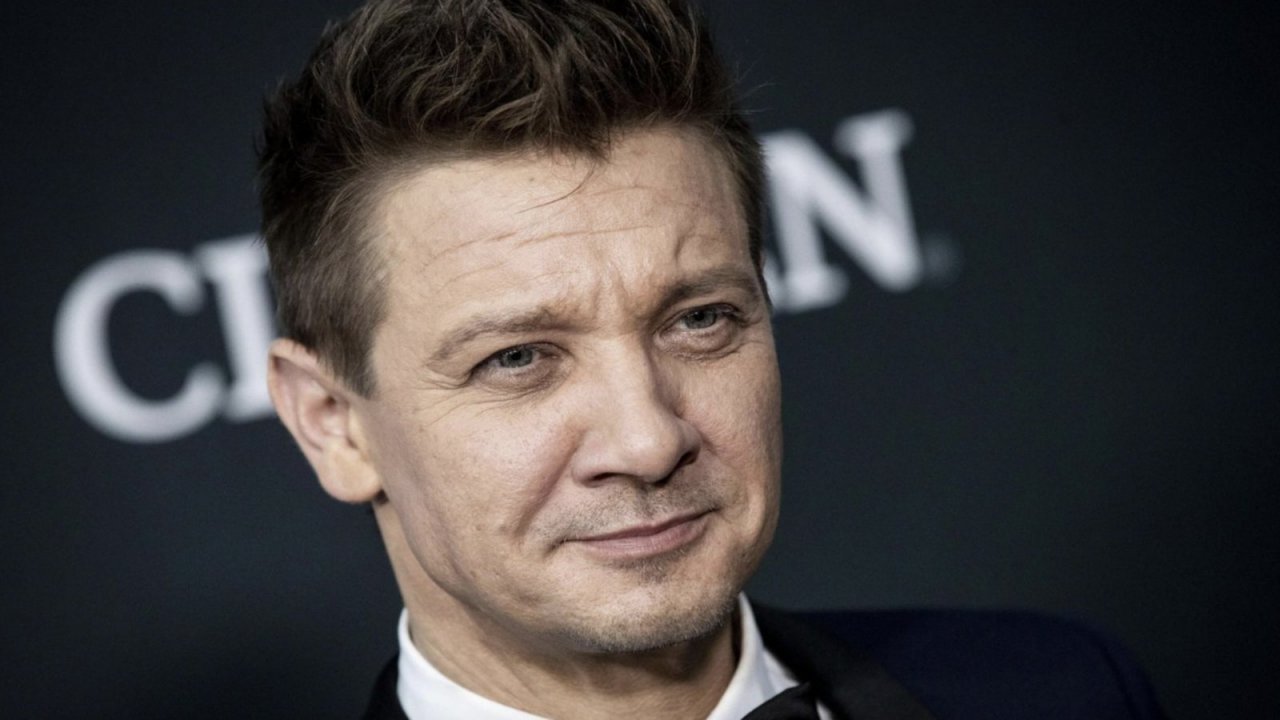 Jeremy Renner tornerà nel MCU dopo l'incidente con lo spazzaneve? Le parole dell'attore