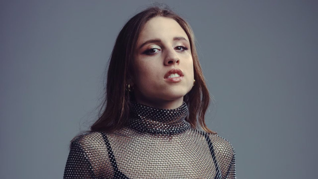 Angelina Mango a Sanremo 2024: chi è la cantante figlia d'arte