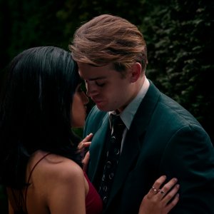 One Day: una romantica scena della serie