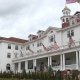 Lo Stanley Hotel, l'albergo che ha ispirato Shining, ospiterà mostre 'horror' curate da Blumhouse