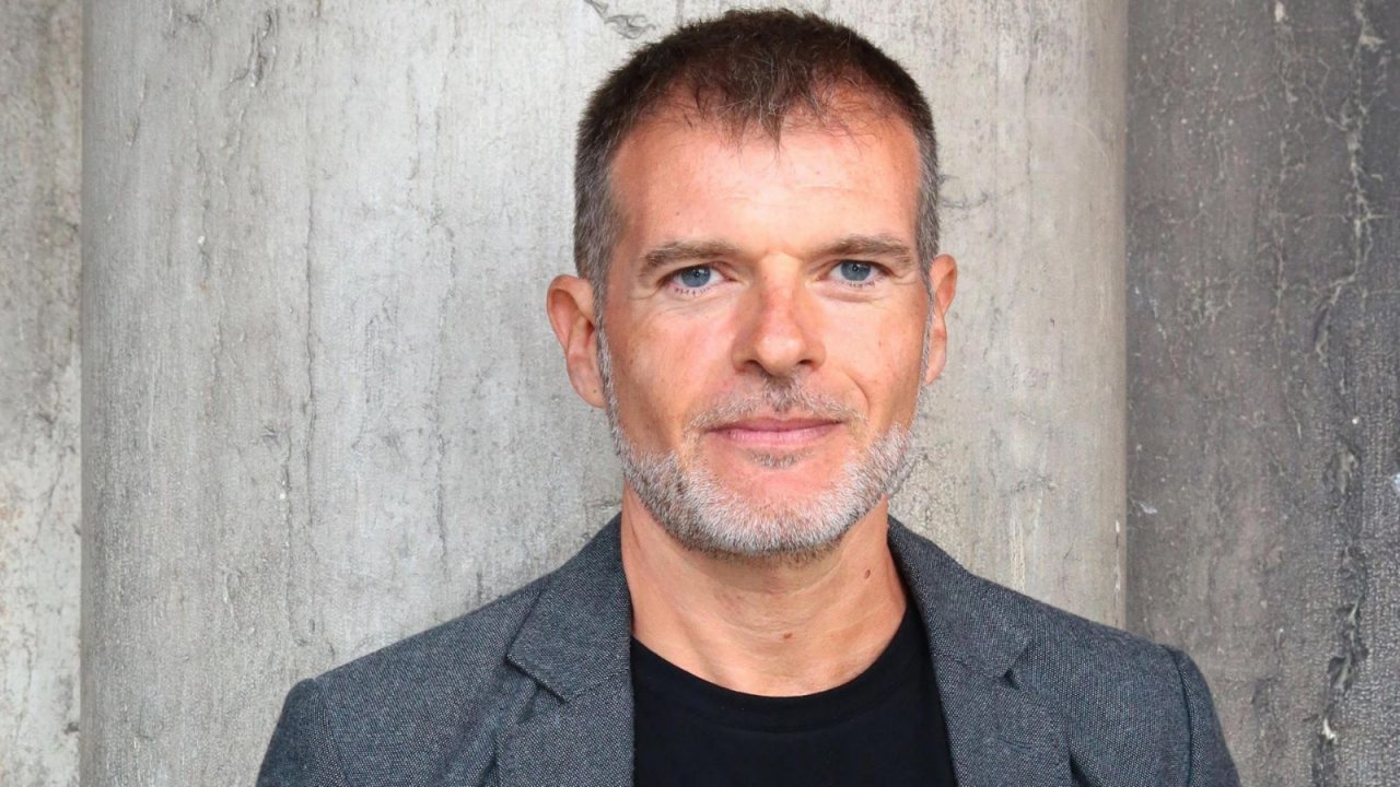 Ecco chi è Stefano Massini: il genio del teatro italiano ospite del Festival di Sanremo 2024