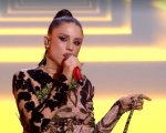 Sanremo 2024, Angelina Mango canta 'La rondine': testo e significato della canzone del papà, il cantante Mango