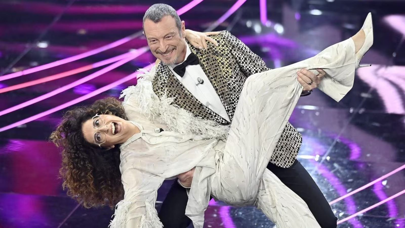 Ascolti TV 8 febbraio: Terza serata di Sanremo 2024 sopra il 60% di share, Terra Amara resiste