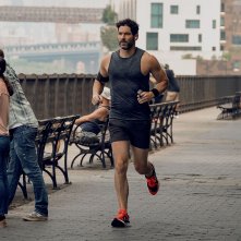 Players: Tom Ellis in una scena del film