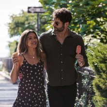 Players: Gina Rodriguez con Tom Ellis in una scena del film