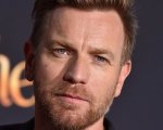 Ewan McGregor star del nuovo film di David Robert Mitchell accanto ad Anne Hathaway