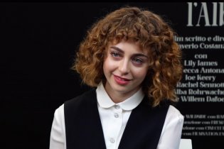 Finalmente l'alba: Saverio Costanzo e Rebecca Antonaci