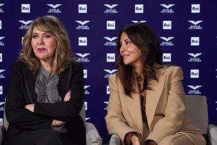 Gloria: intervista a Sabrina Ferilli e Emanuela Grimalda