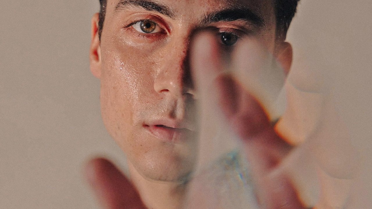 Mare Fuori 4, Matteo Paolillo, la sua 'Foglie d'autunno' e il bisogno di poesia