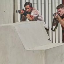 Land of Bad: Liam Hemsworth e Milo Ventimiglia in una scena del film