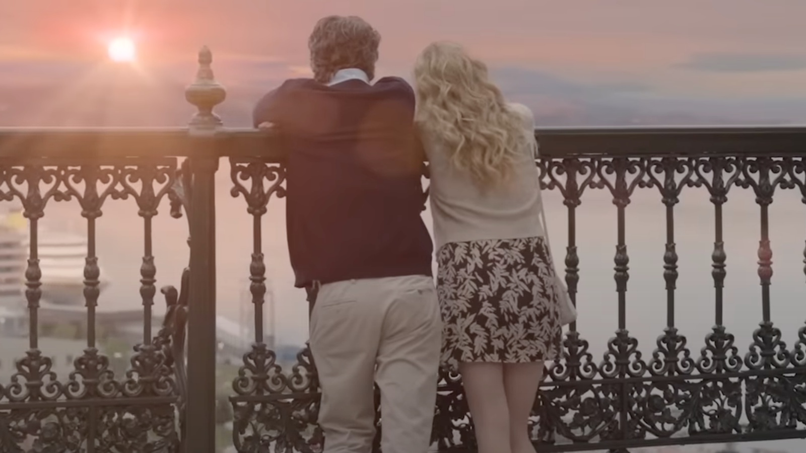 Il trailer di French Girl anticipa la commedia romantica con Vanessa Hudgens e Zach Braff