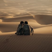 Dune: Parte Due, Timothee Chalamet e Zendaya in una romantica scena nel deserto
