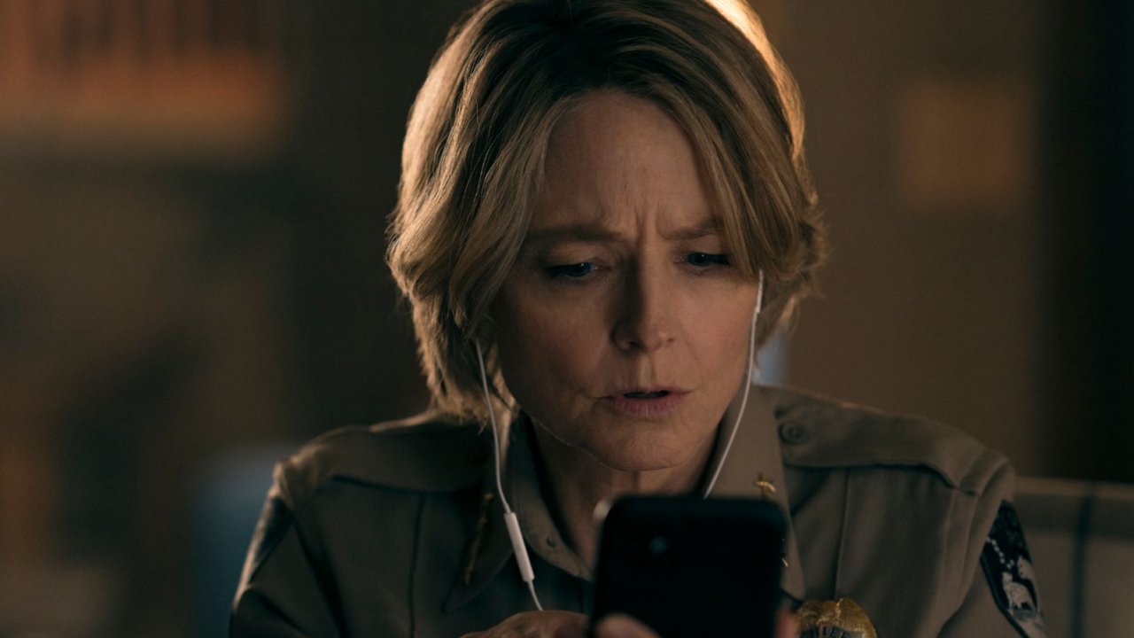 True Detective: Night Country, Nic Pizzolatto posta le recensioni negative, Kali Reis: 'Patetico'