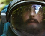 Spaceman, Adam Sandler:  'Essere appeso a dei fili è stata una sofferenza, il mio corpo non è più flessibile'