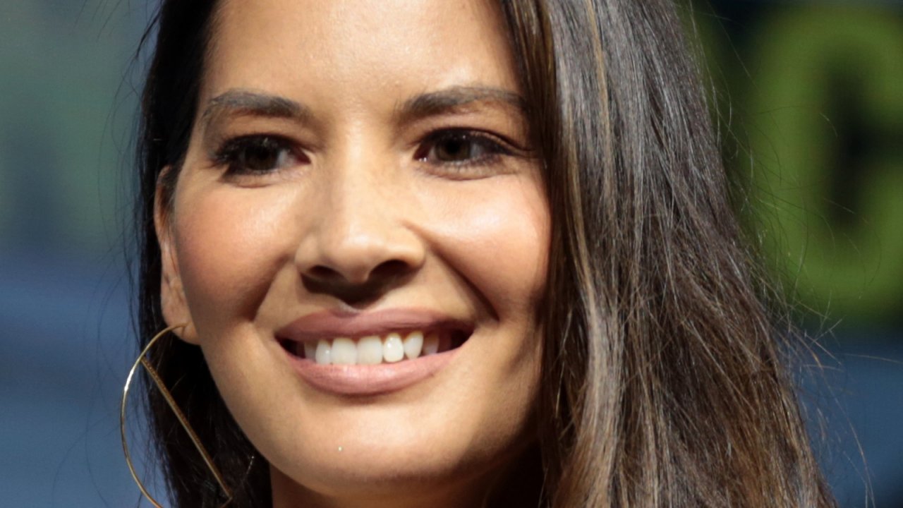 Olivia Munn si unisce a Jon Hamm nella serie Apple 'Your Friends And Neighbors'