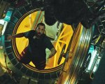 Spaceman, la recensione: Adam Sandler, un ragno e un poetico film sci-fi