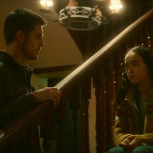 Code 8: Parte II, Robbie Amell e Sirena Gulamgaus nel film