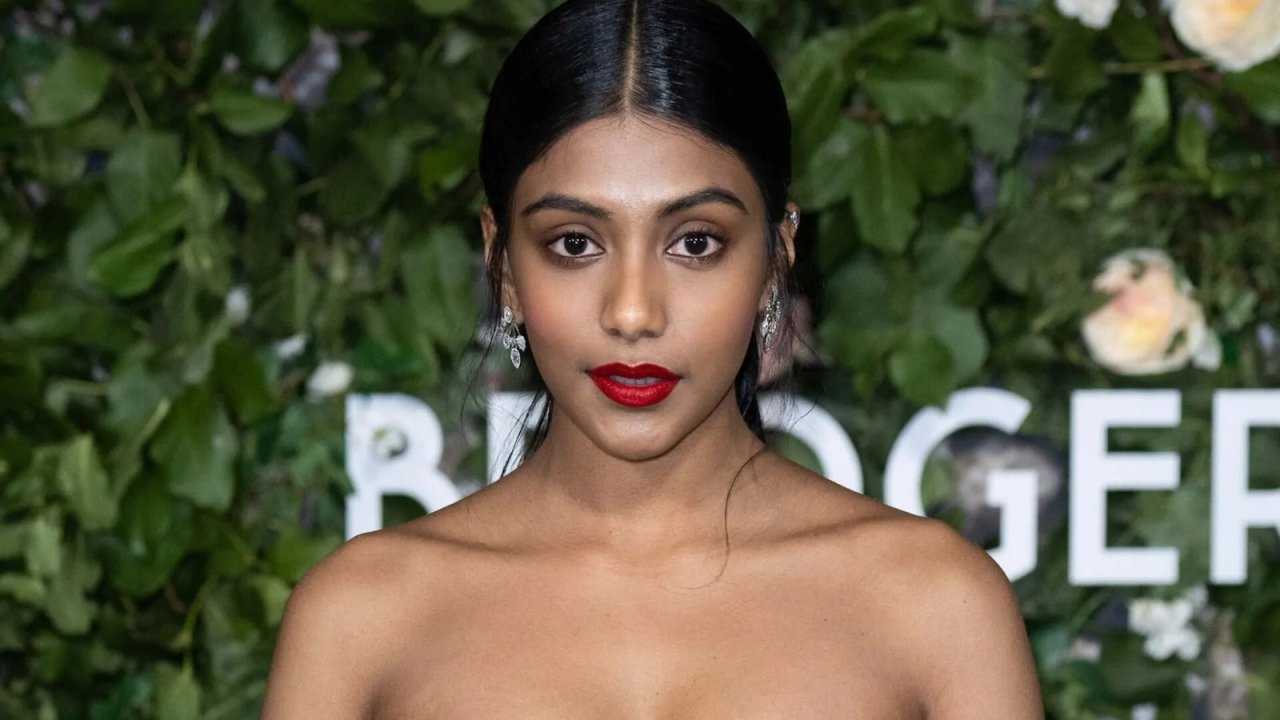 Bridgerton, l'attrice Charithra Chandran produrrà un reality show basato sul Kamasutra