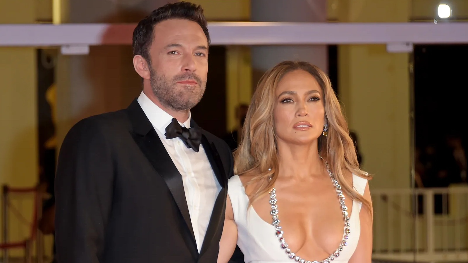 Ben Affleck non voleva una 'relazione sui social media' con Jennifer Lopez, ma è dovuto scendere a compromessi