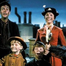 Mary Poppins: Julie Andrews in un'immagine corale