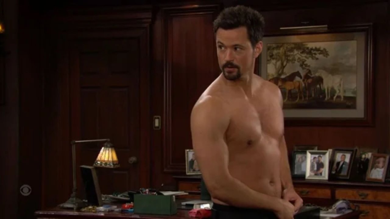 Beautiful anticipazioni 28 febbraio: Thomas seminudo nell'ufficio: la reazione di Hope e Steffy