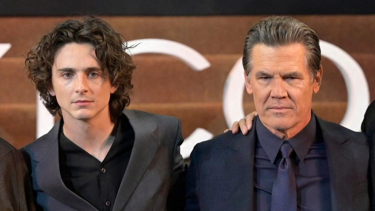 Josh Brolin vuole pomiciare con Timothée Chalamet? Il divo commenta le voci su internet: 'Fuori controllo'