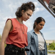 Drive Away Dolls: Geraldine Viswanathan, Margaret Qualley in una foto
