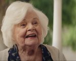 Non dite a mamma che la babysitter è morta: la 94enne June Squibb nel trailer del remake