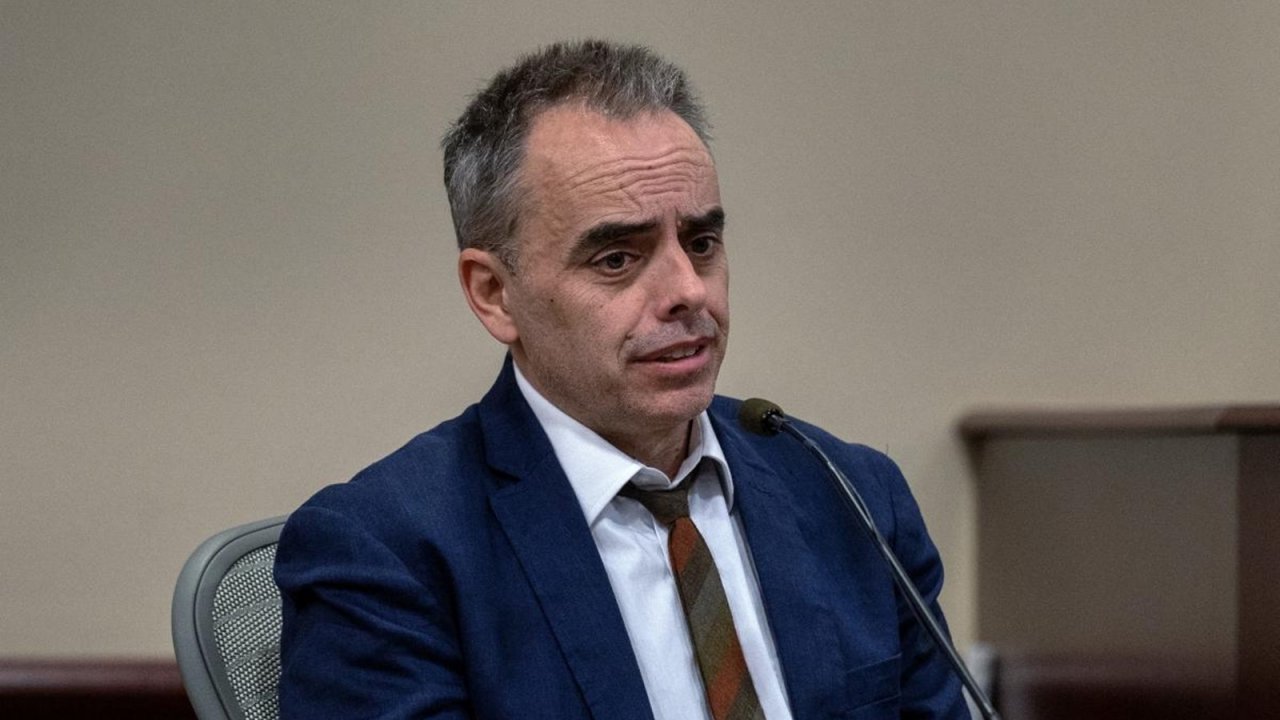 Joel Souza, regista di Rust, ha ricordato in tribunale i drammatici momenti della morte di Halyna Hutchins