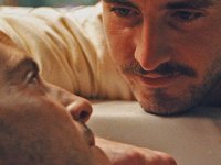 Estranei: storia d'amore e di fantasmi in un grande melodramma queer