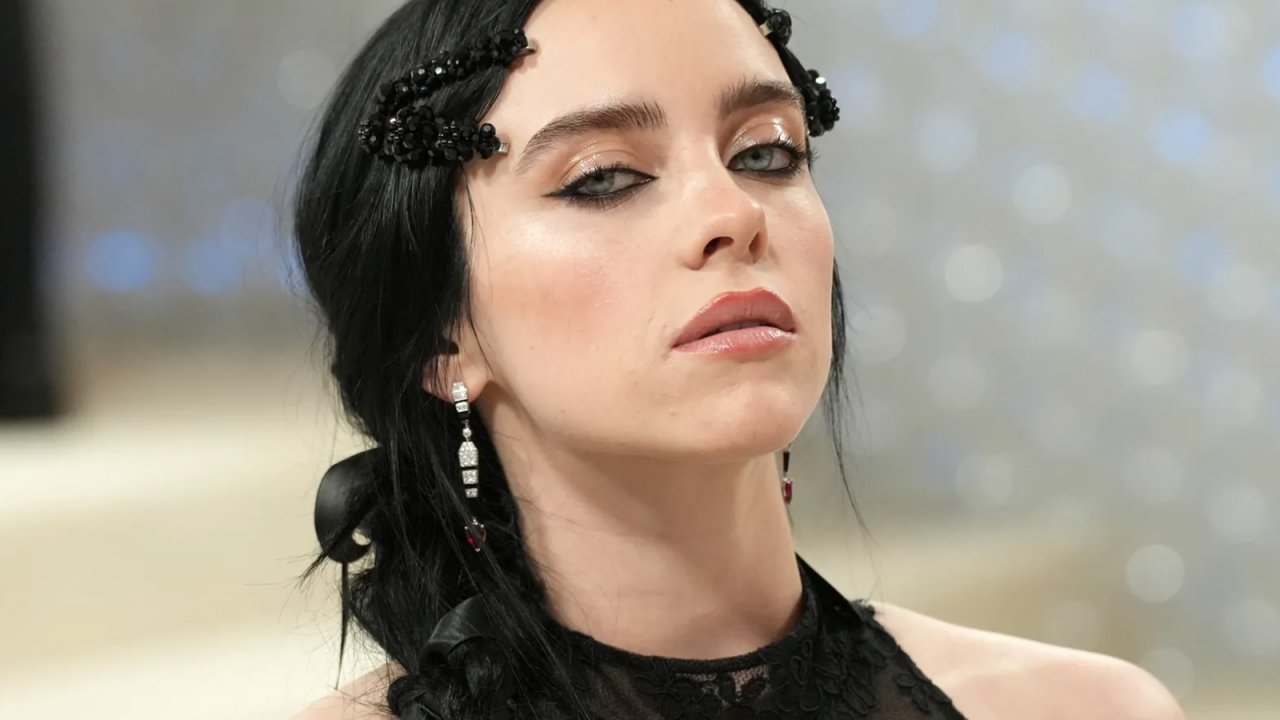Billie Eilish: 'Sognare Christian Bale mi ha fatto capire che dovevo rompere con il mio ragazzo'