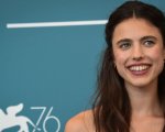 Margaret Qualley interpreterà Amanda Knox in una miniserie prodotta per Hulu