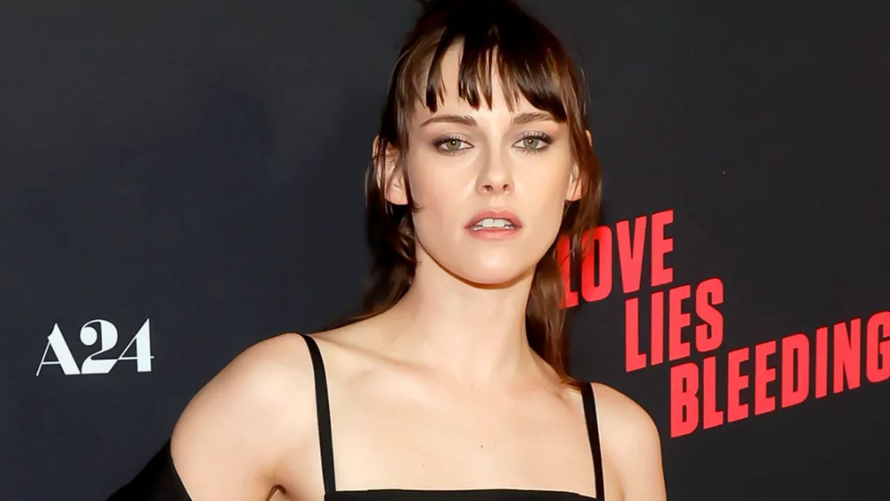 Kristen Stewart critica le scene di sesso nei film: 'Sono così banali, non c'è realismo'