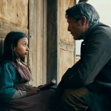 La terra promessa: Mads Mikkelsen durante una scena