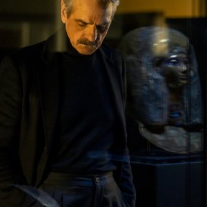 Uomini e Dei. Le meraviglie del Museo Egizio: Jeremy Irons in una foto