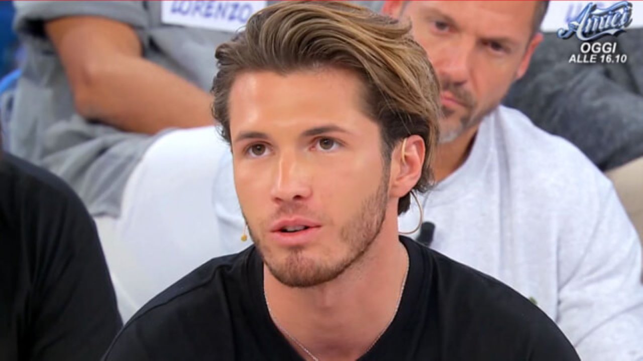 Uomini e donne anticipazioni, Brando ha scelto: Raffaella o Beatriz? Ecco con chi è uscito il tronista