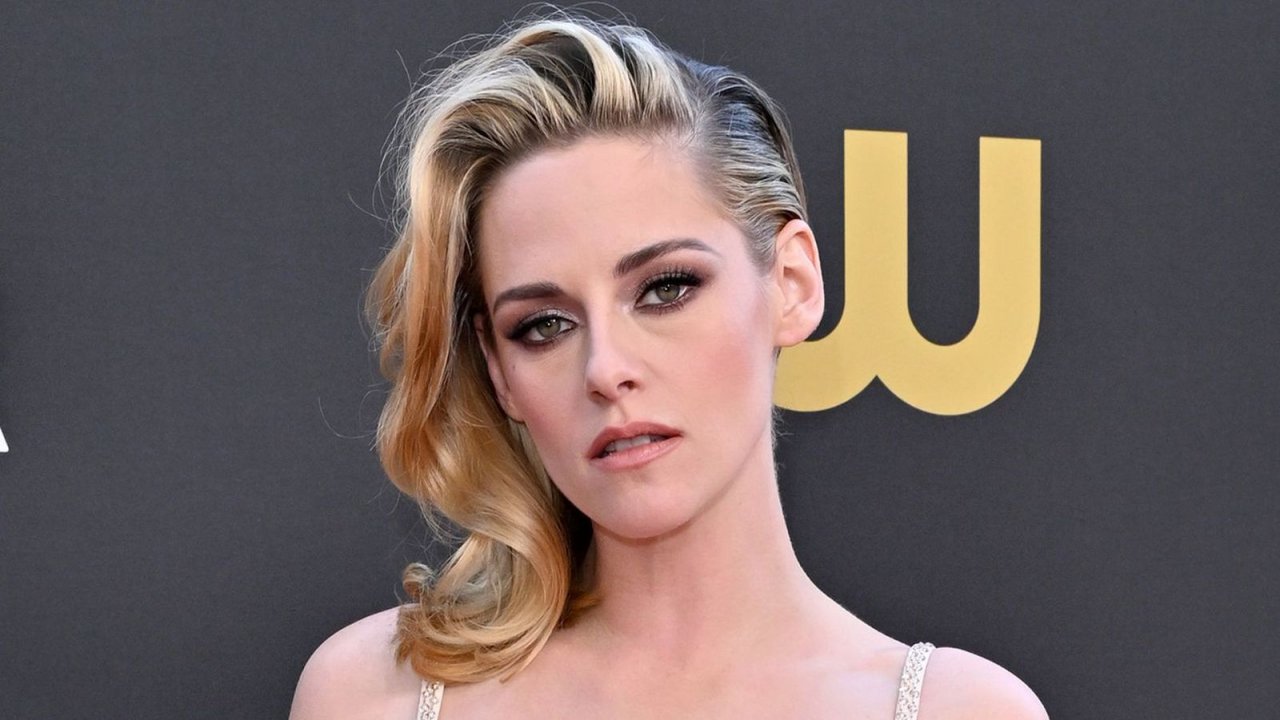 Kristen Stewart, Stephen Colbert mostra la sua cover di Rolling Stone: 'Gli haters omofobi si fottano'