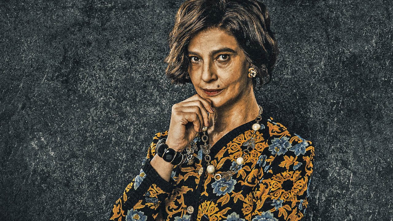 Folle d'amore – Alda Merini, la recensione: vita, morte e poesie in un film tv che non incide