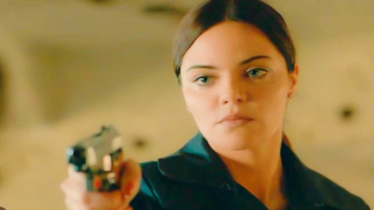 Terra Amara stasera  su Canale 5, anticipazioni delle puntate del 15 marzo: Zuleha spara a Hakan