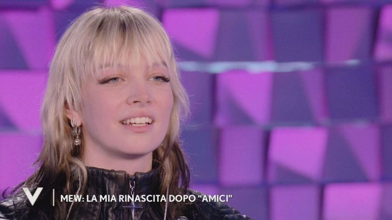 Mew a Verissimo: 'Ho dovuto abbandonare Amici, ora vado a vivere con Matthew' (Video)