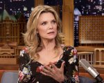 Michelle Pfeiffer star della commedia nataliza Oh. What. Fun, diretta da Michael Showalter