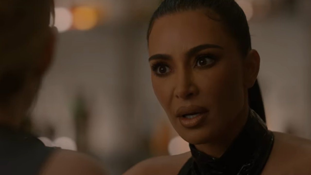American Horror Story: Delicate, il trailer della parte 2 mostra Emma Roberts alle prese con Kim Kardashian