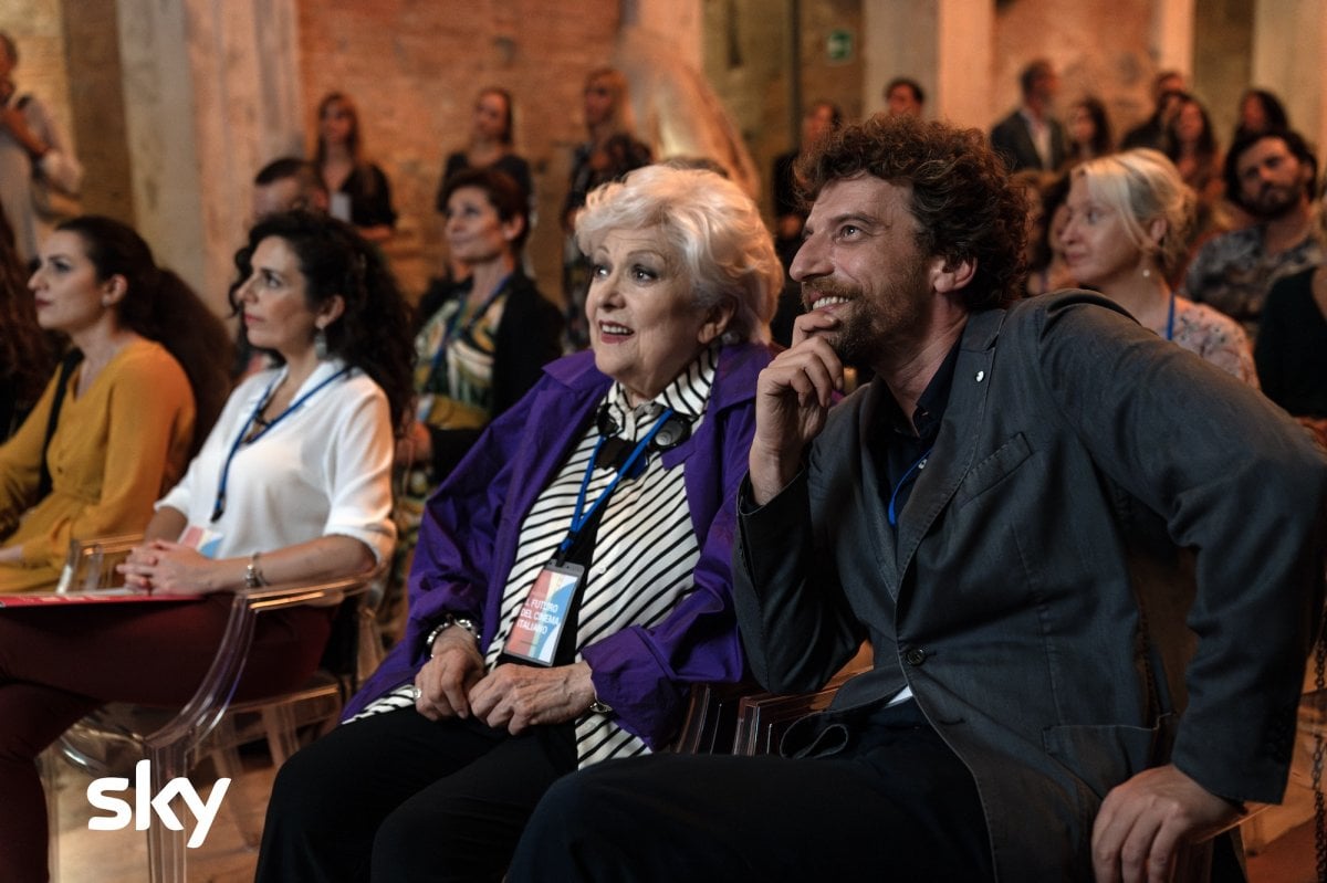 call my agent la celebre serie sul dietro le quinte degli attori diventa un film su netflix da Movieplayer.it call my agent la celebre serie sul dietro le quinte degli attori diventa un film su netflix