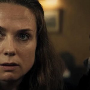 In the Land of Saints and Sinners: Kerry Condon in una scena