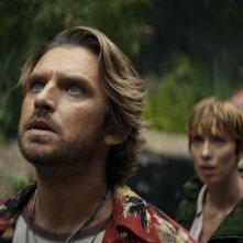 Godzilla e Kong: Il Nuovo Impero - Dan Stevens e Rebecca Hall in una scena