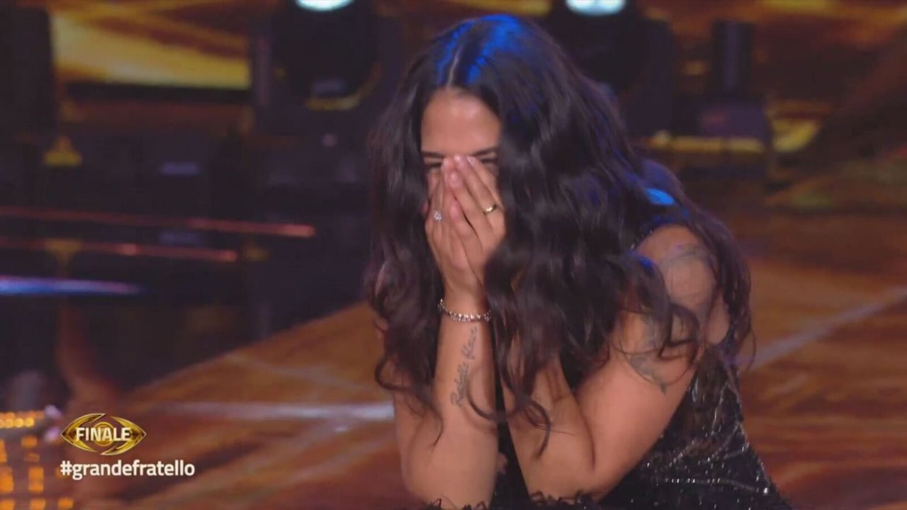 Grande Fratello: Perla Vatiero vince l'edizione di Beatrice Luzzi