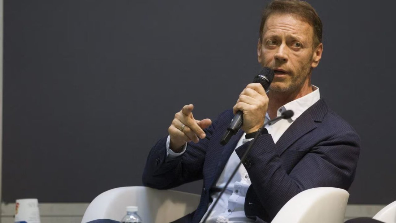 Le Iene stasera 26 marzo su Italia 1: ospiti Giusy Buscemi, intervista a Rocco Siffredi