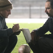 Zamora: Alberto Paradossi e Neri Marcorè in una scena del film